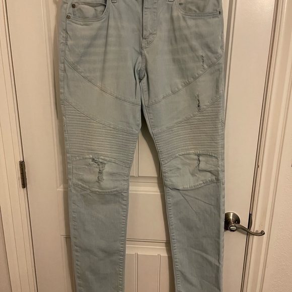 True Religion Moto Rocco Jean men's 30W zippered back pockets, distressed light - Picture 3 of 16